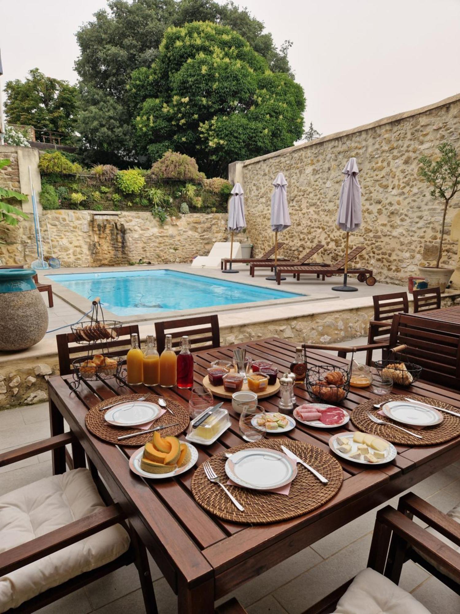 La Maison De Livia, Chambres D'Hotes, Piscine Chauffee, Proche Uzes, Nimes, Ales Sauzet  Luaran gambar